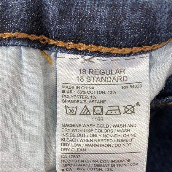Old Navy Original Mid Rise Jeans Blue Sz 18 Regular - Picture 10 of 10
